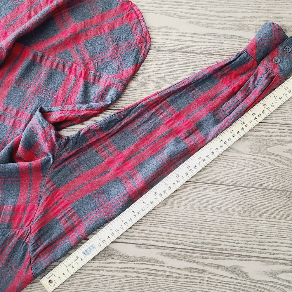 CABI Cunningham Blouse L Red Gray Plaid Popover Hi-Low 1/4 Button-Front Shirt - Picture 7 of 8